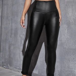 Black high waisted pants from SHEIN size L